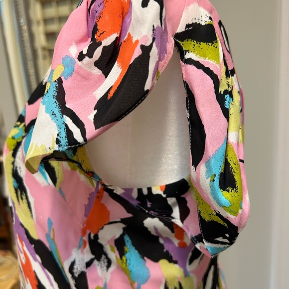 Corey Lyn Calter fully lined, silk floral shirt. - Picture 3 of 11